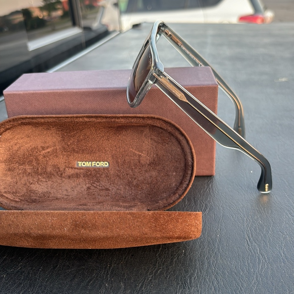 Tom Ford Sunglasses - Picture 5 of 7